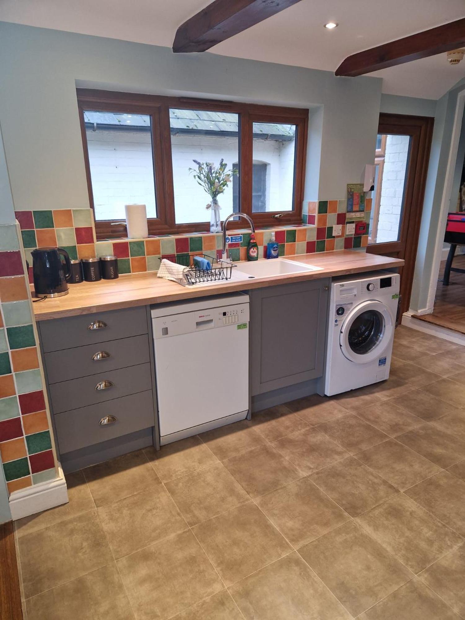 Hereford - Falcon House - Spacious 5 Bedroom House With Games Room - Sleeps 14 Guests - Great Property For Family & Friends Gathering Together - Hosted By Rentmyhouse Екстериор снимка