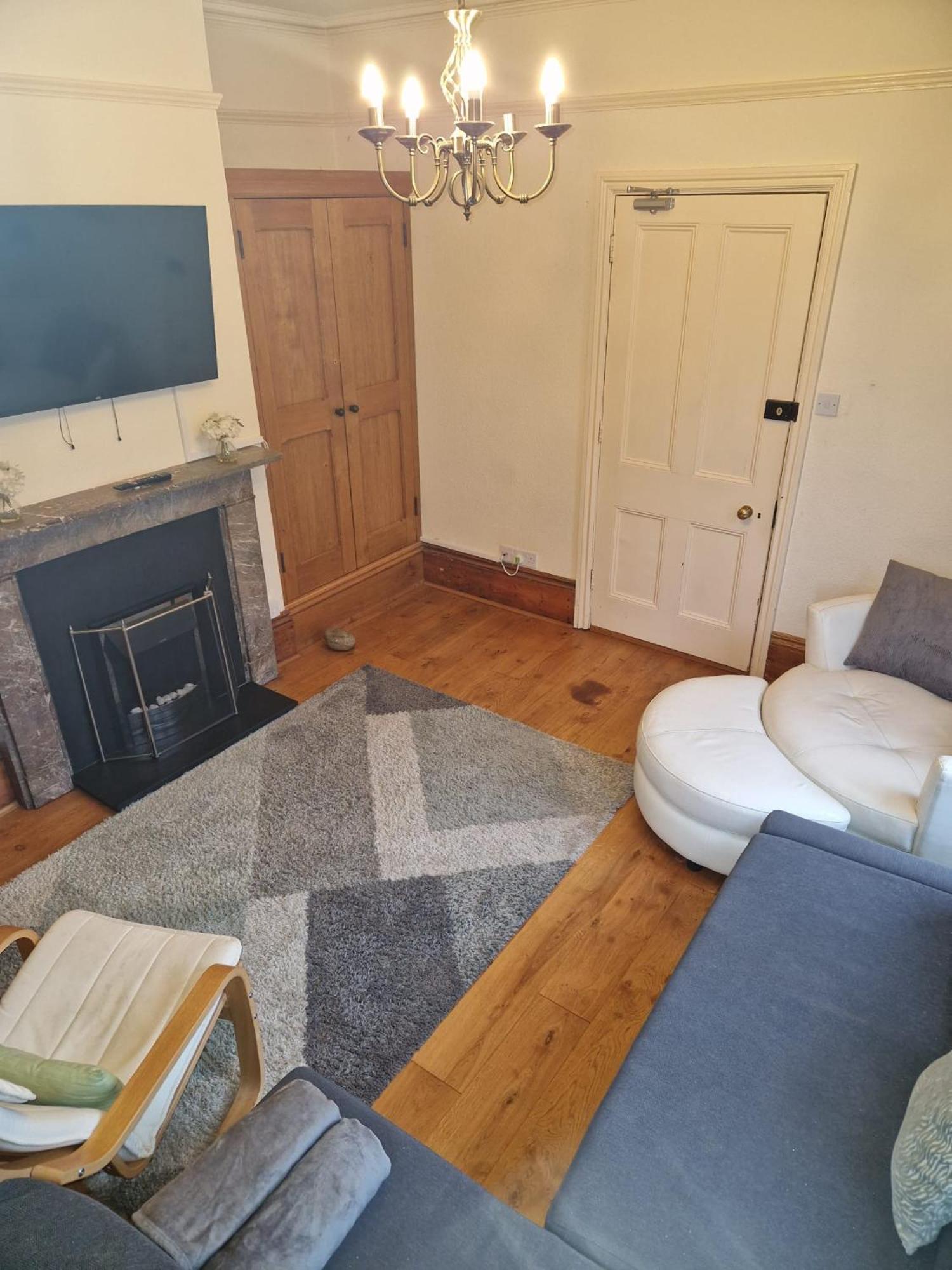 Hereford - Falcon House - Spacious 5 Bedroom House With Games Room - Sleeps 14 Guests - Great Property For Family & Friends Gathering Together - Hosted By Rentmyhouse Екстериор снимка