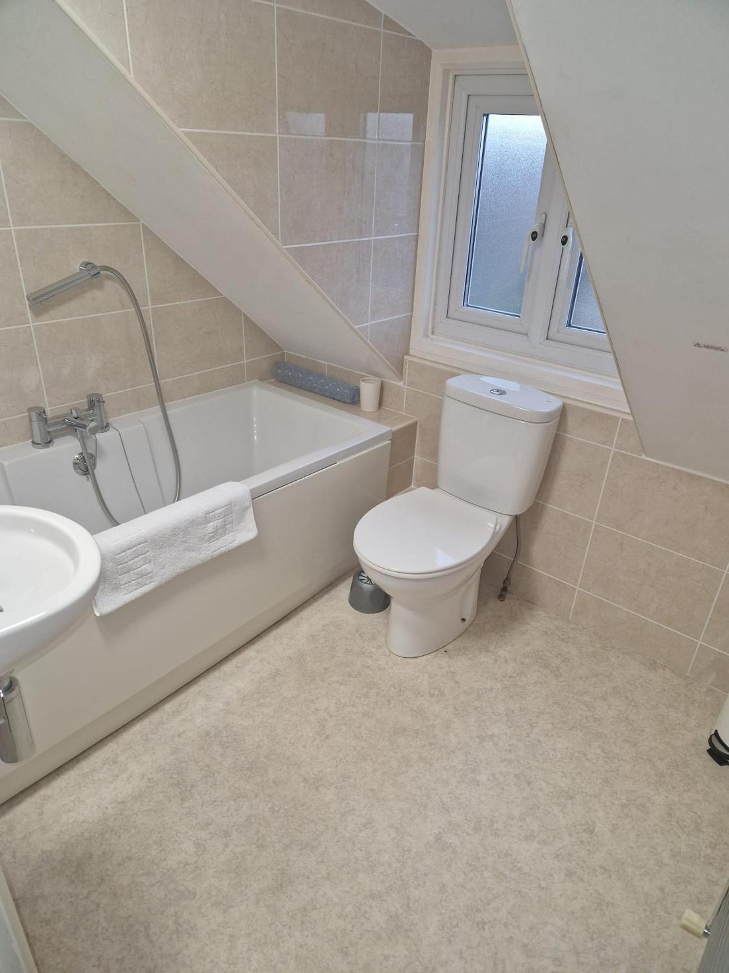 Hereford - Falcon House - Spacious 5 Bedroom House With Games Room - Sleeps 14 Guests - Great Property For Family & Friends Gathering Together - Hosted By Rentmyhouse Екстериор снимка